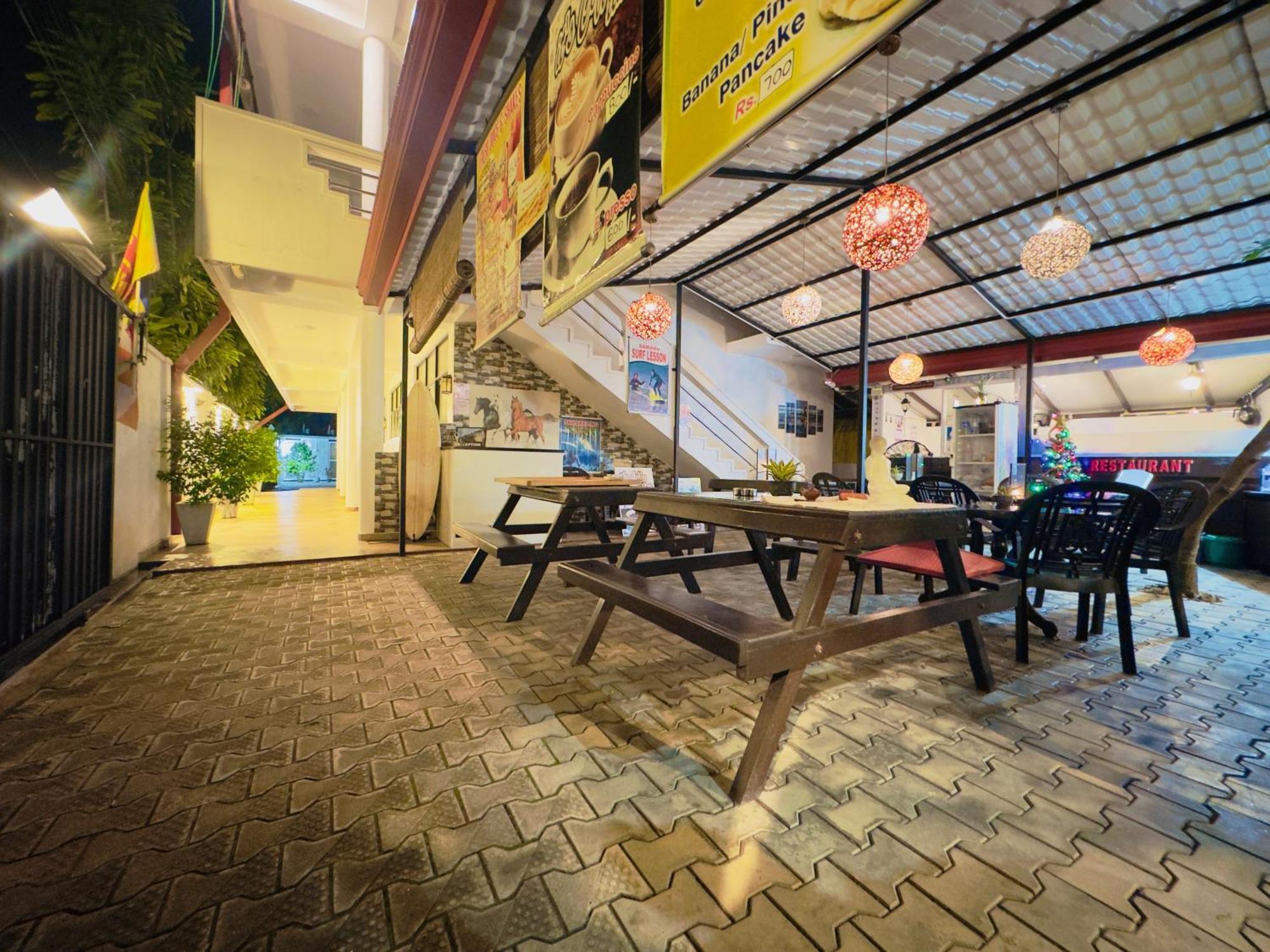 Iresort Weligama Exterior photo